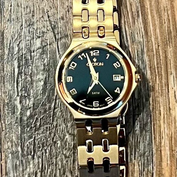 CROTON Ladies Gold Watch NWOT - Picture 7 of 8